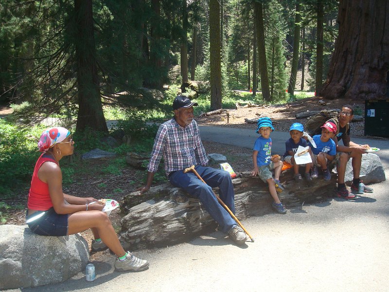 2015 Sequoia National Park w Reyes 063