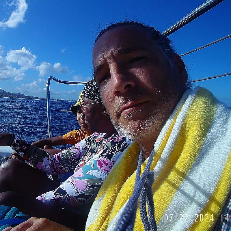 12: 2024-underwater_maui-0722_1109-23