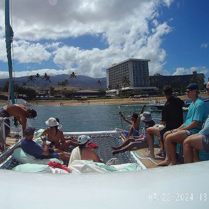 52: 2024-underwater_maui-0722_1327-74